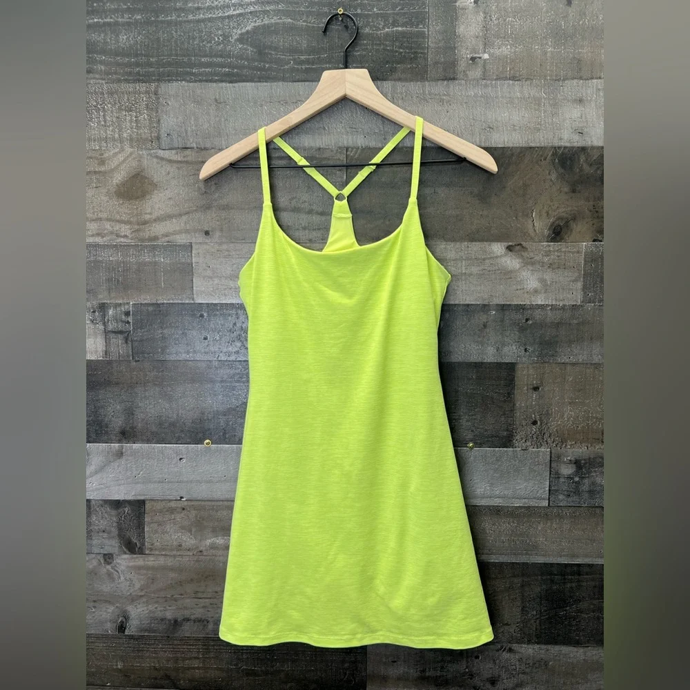 Outdoor Voices TechSweat Move Free Skort Dress in Margarita Pockets